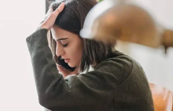 Micro-Breaks for Busy Schedules: 5-Minute Habits to Lower Cortisol